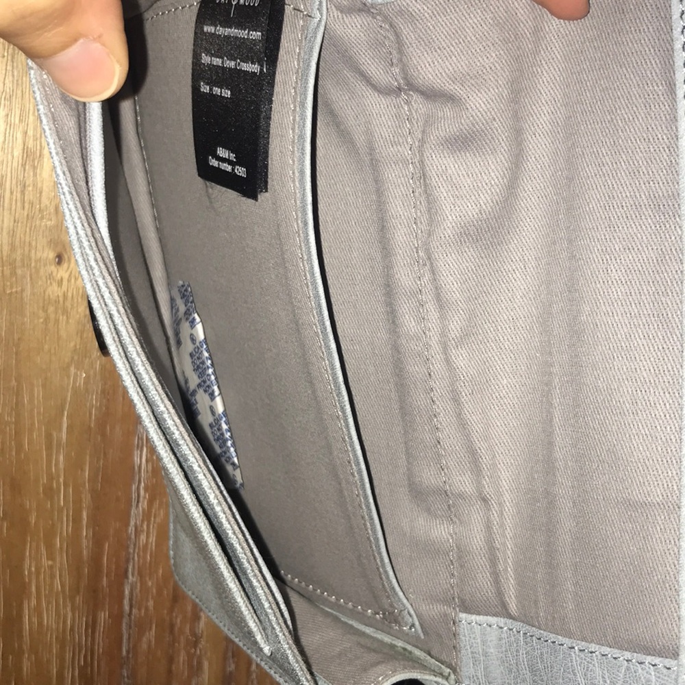 Day and Mood Leather Dover Crossbody Bag NEW - Picture 5 of 8
